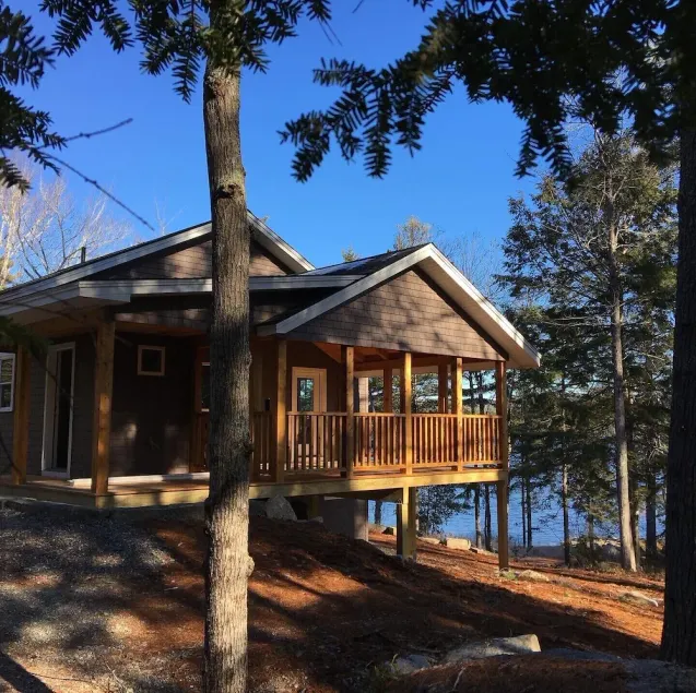 Peaceful, family-friendly Maine getaway at newly built scenic lakefront cottage - Image 1