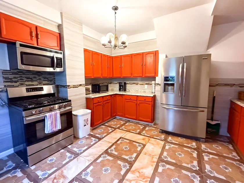 New Humble Home! - Near Six Flags & Naval Base!! - Image 1