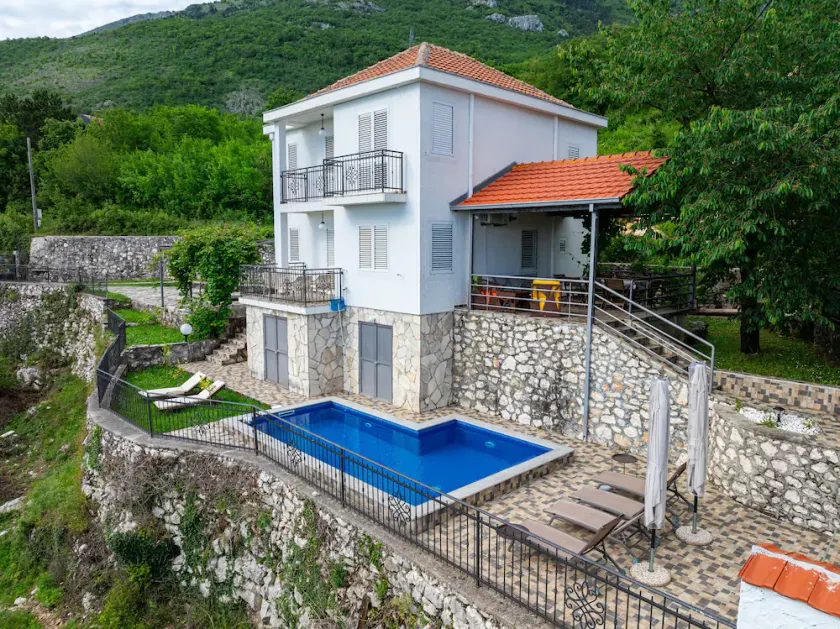 Wonderful Villa Tranquila with Pool and Sea View - Image 1