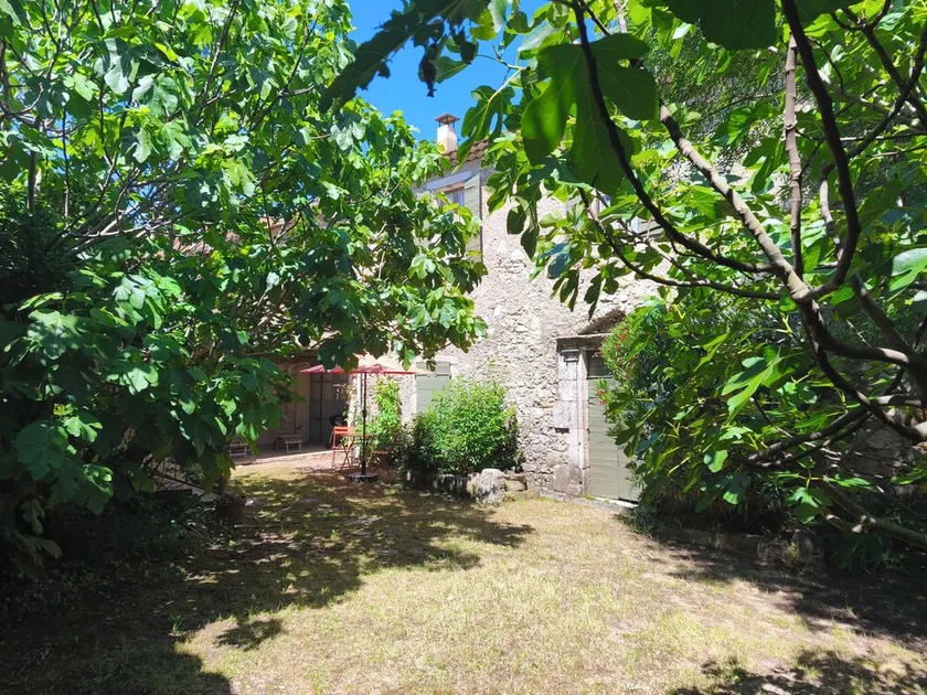 Granja de pueblo con jardín y terraza, tranquilo y auténtico - Image 1