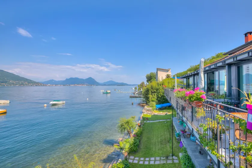 Red House: Beachfront Terrace & Private Beach - Happy Rentals - Image 1