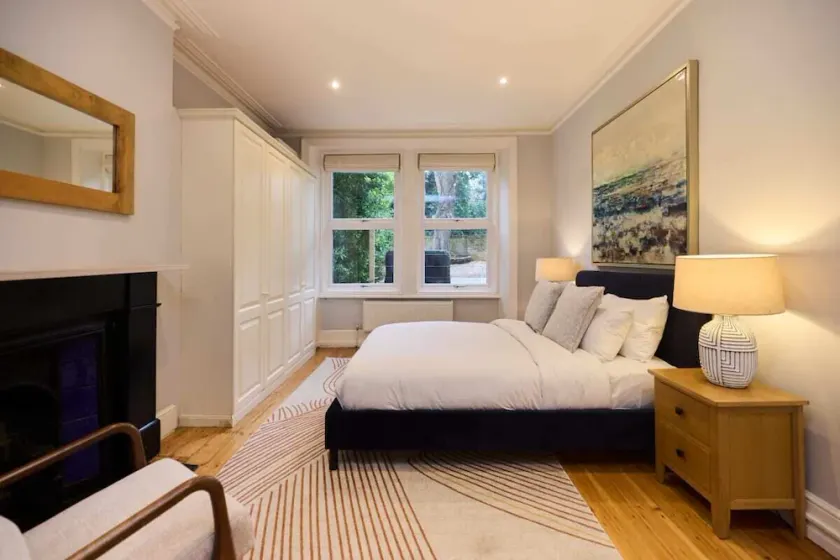 The West Kensington Hideout - 2BDR Flat + Garden - Image 1