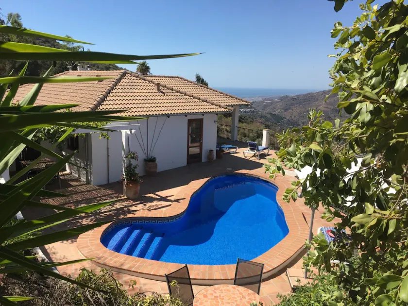 Schöne 3 Schlafzimmer Villa mit privatem Pool und herrlichem Blick in der Nähe von Competa. - Image 1