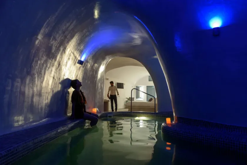Grand Luxury Suite with indoor Pool & outdoor Hot tub at Pegasus Suites & Spa - Image 1
