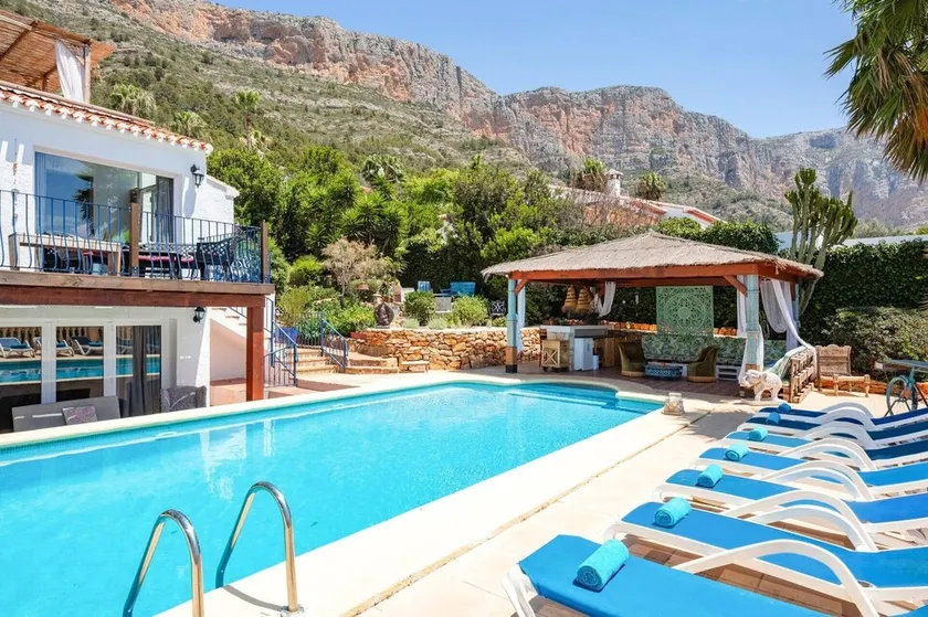 Villa Nirvana by Villa Plus - Image 1