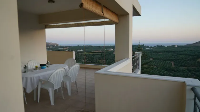 Theas house - Image 1