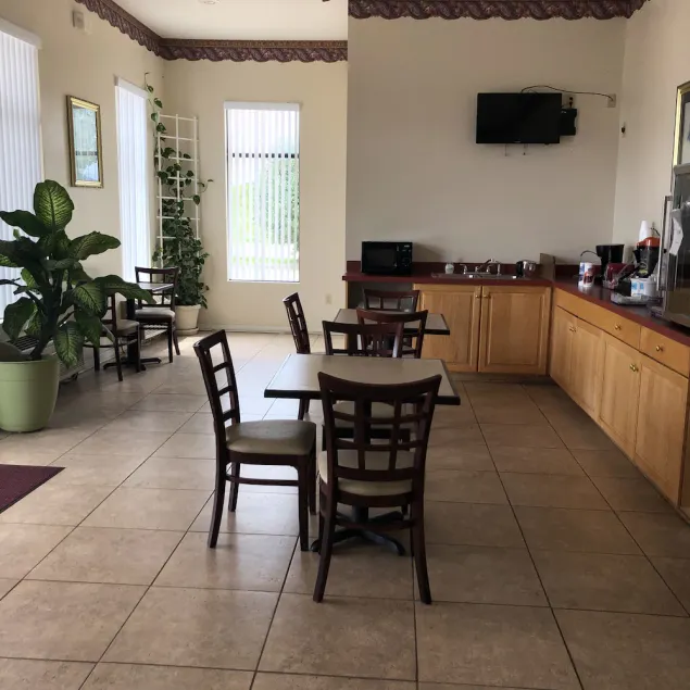 Clairmont Inn - Image 1