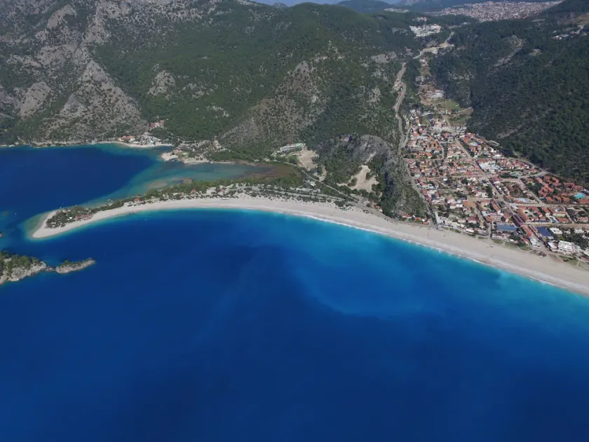S3 Seahorse Beach Club - Image 1