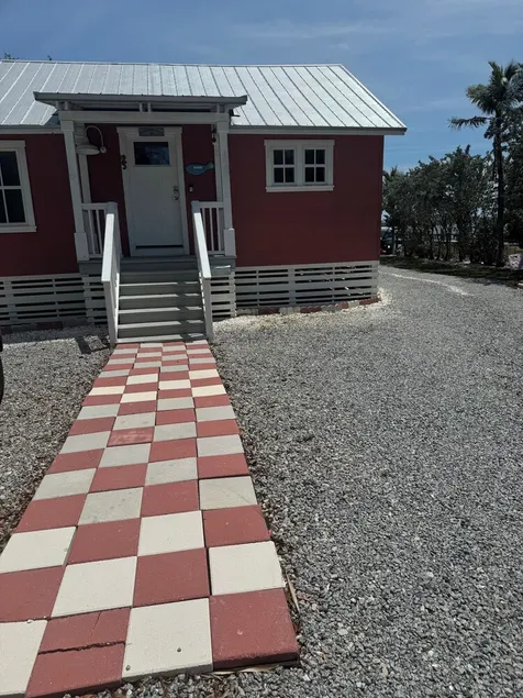 Private historical completely renovated cottage with  60 ft dock on Sarasota Bay - Image 1