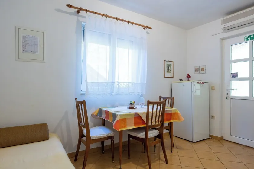 Apartment Perka A2 Vrboska, Island Hvar - Image 1