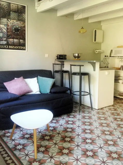 Avignon, encantadora casa de hóspedes em uma casa da cidade com jardim - Image 1