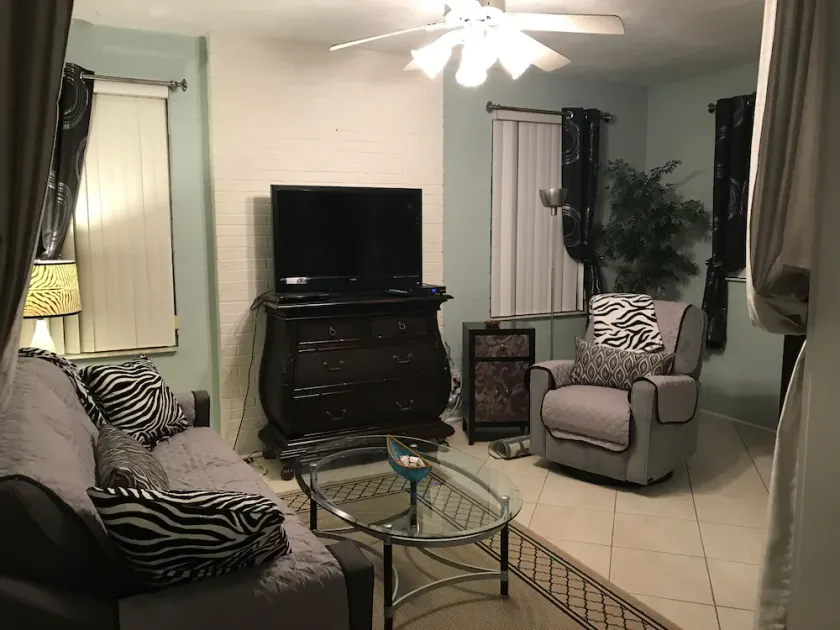 Beach-Side 2UNITS-Walk2Beach: 1BD / 1BA / LR / Kök-Varje: WIFI / Kabel-enhet # 2 Pris - Image 1