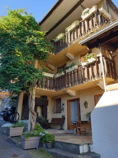 Fisherman's house. 4 bedrooms. 100m from the port. lake view. - Image 1