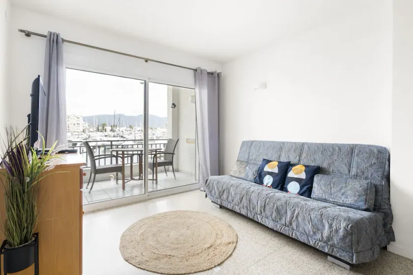 WELCS APARTAMENTO 100 EMP  con vistas al canal - Image 1