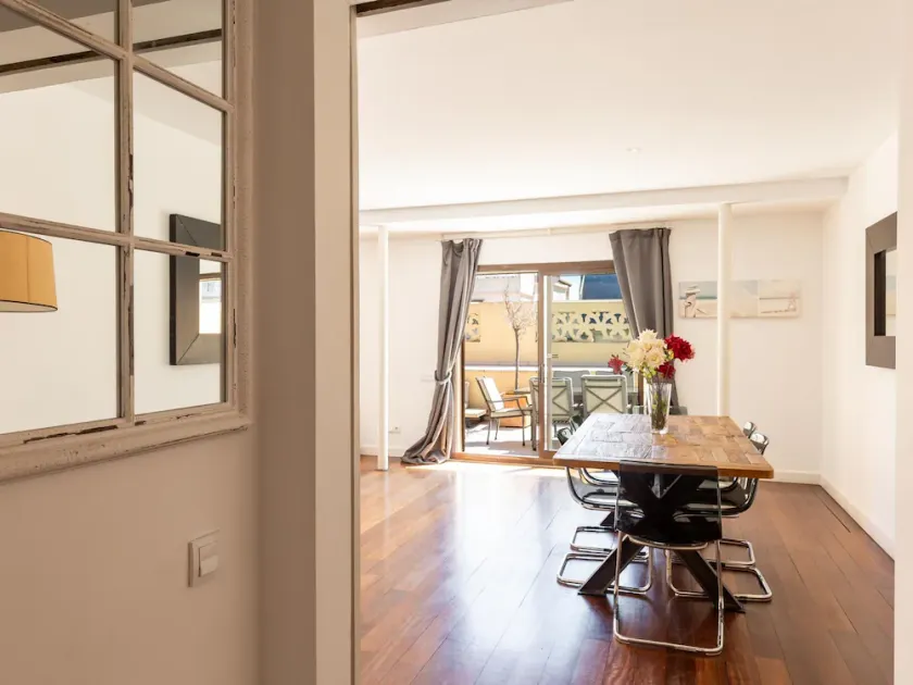 Apartamento Tico con Terraza - Image 1