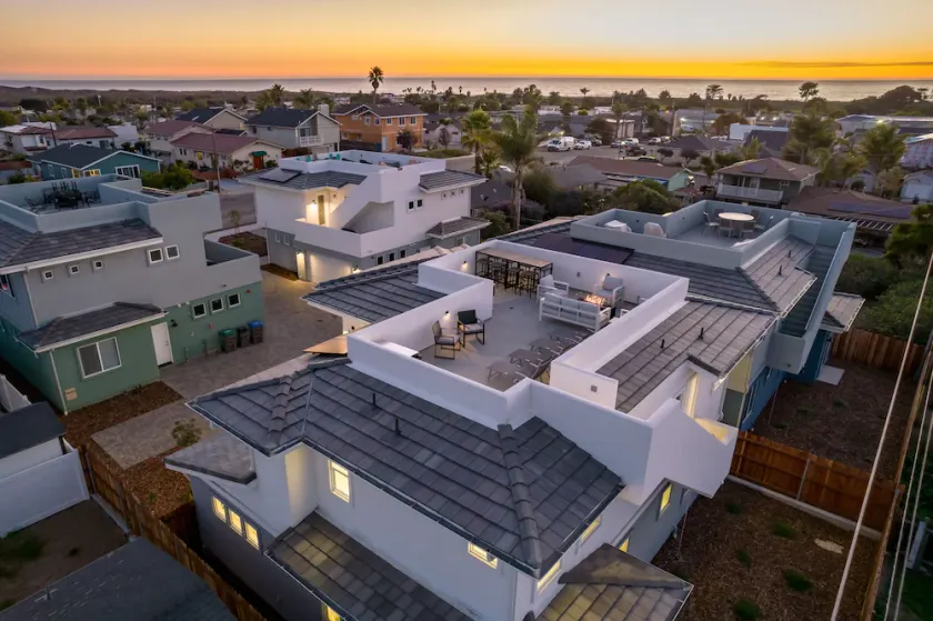 Saratoga Oceanview House w/ Rooftop Deck - Image 1