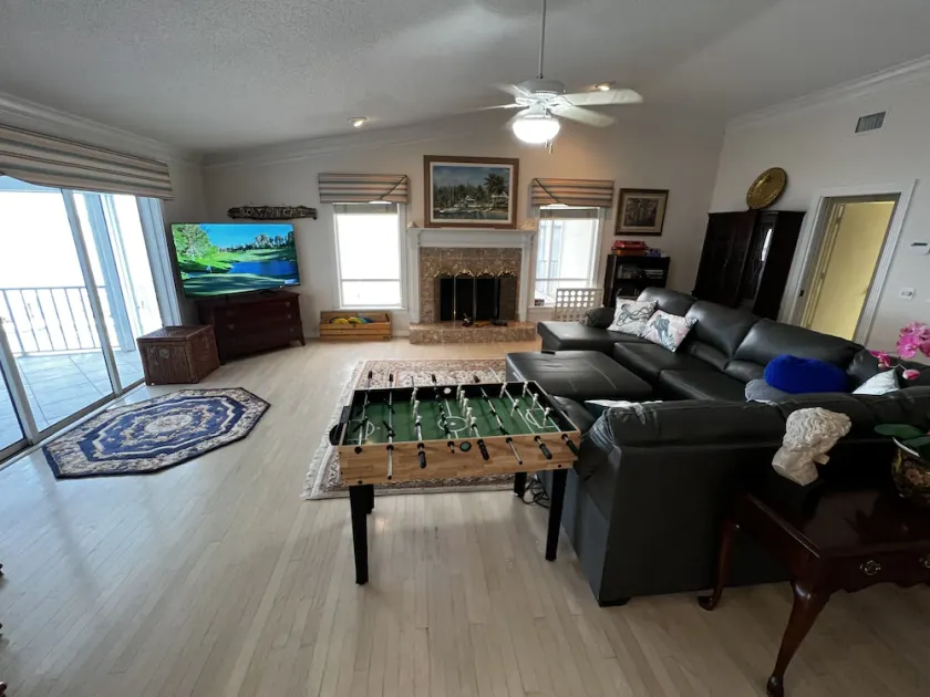 The Bays Edge Retreat Waterfront - Image 1