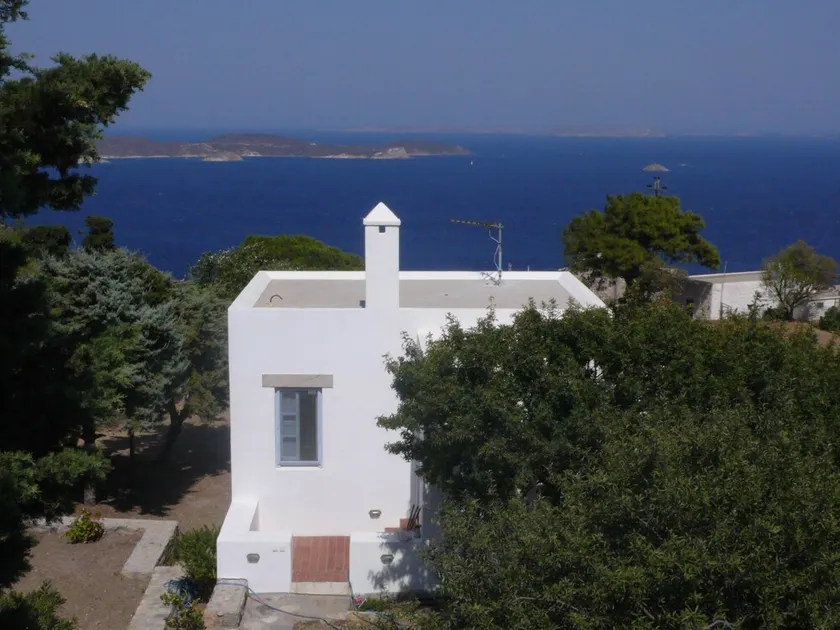 Traditional villa in Hora with sea view to the Aegean - Image 1