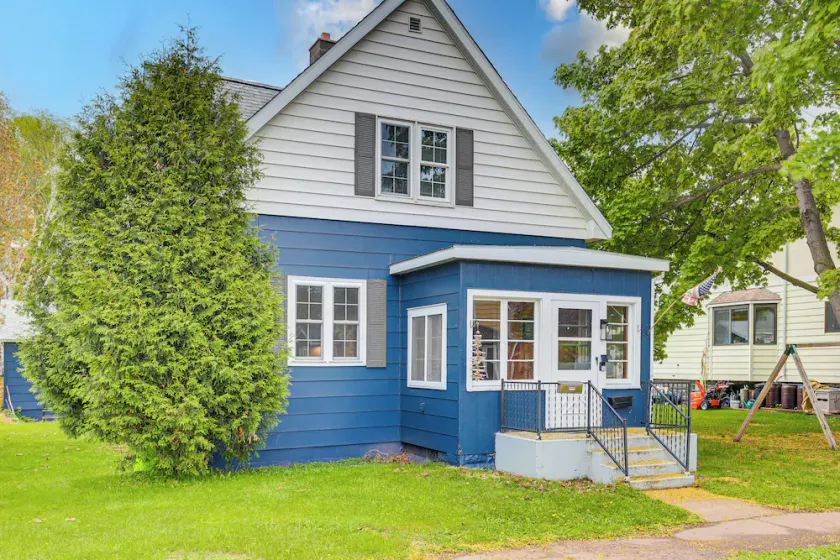 Ontonagon Home W/ Fire Pit - Steps To Beach! - Image 1