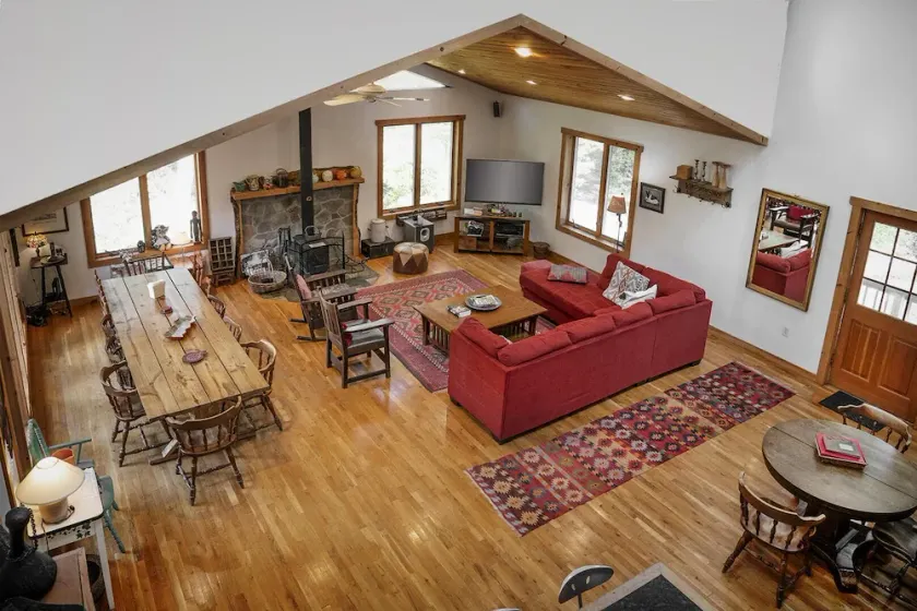 STUNNING  VACATION AND SKI HOME - Hudson Valley, Woodstock, Hunter - Image 1