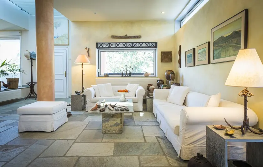 High-end aesthetics villa, severed from prying eyes! - Image 1