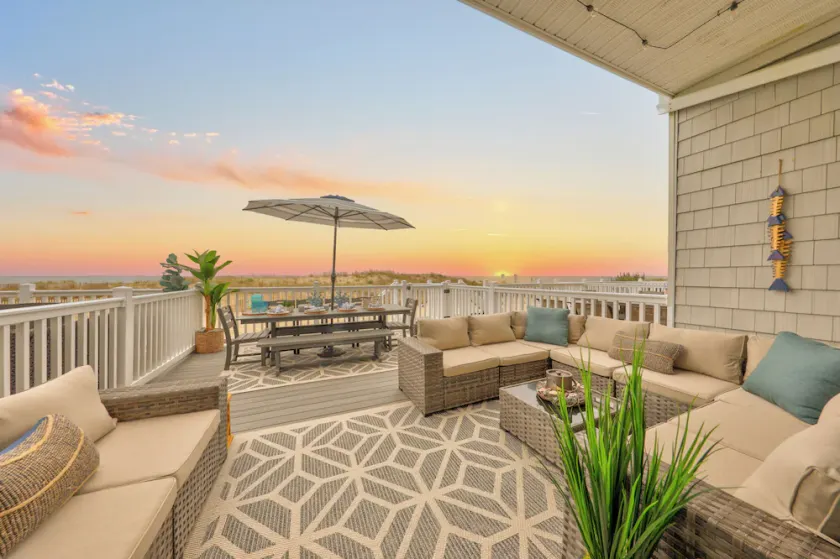 DownByTheBay_4005 Spacious Direct Oceanfront 4BR 3.5BA Sleep16+ Game Room🏖️ - Image 1