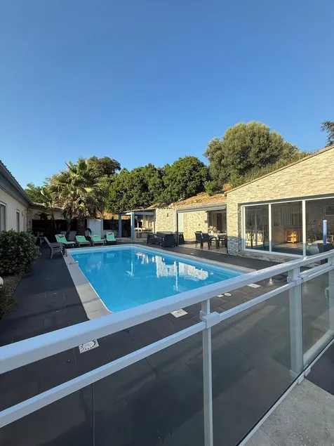 Charmante villa familiale avec piscine située dans le grand ajaccio - Image 1