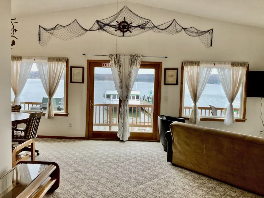 Lake Superior View ~ Convenient ~ In town - Image 1