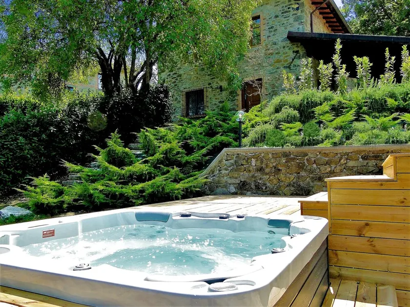 Silvio, bellissima villa con piscina privata e vasca idromassaggio. - Image 1