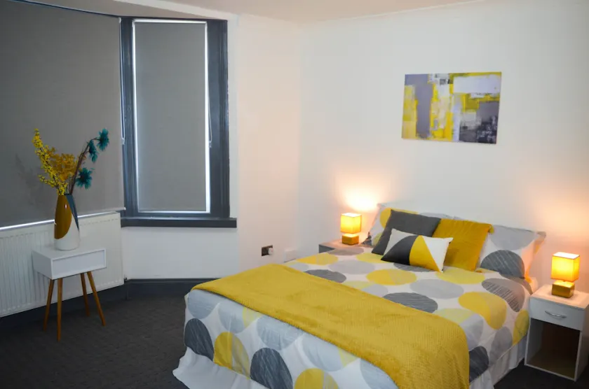 Amazing 5 Bedroom Home Away From Home - Image 1
