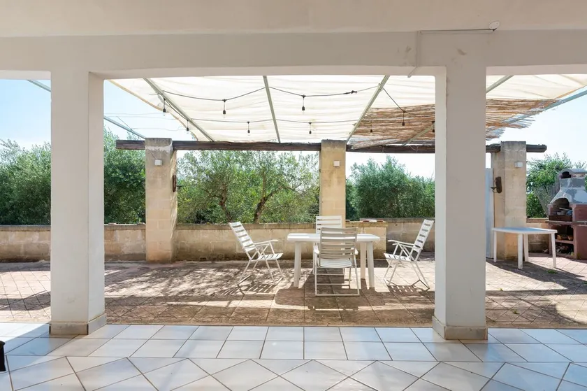 Villa 'Ulivi' con terraza privada, Wi-Fi y aire acondicionado - Image 1