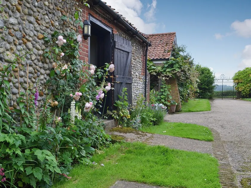 1 bedroom accommodation in Hempstead, near Holt - Image 1