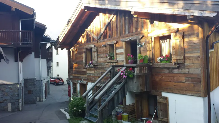 Cozy apartment in the village of Saint Bon Courchevel - Image 1