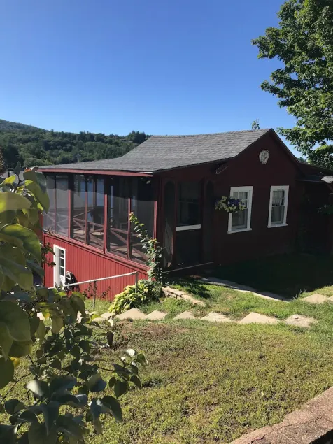 Alton Bay Winnipesaukee Cottage - Image 1