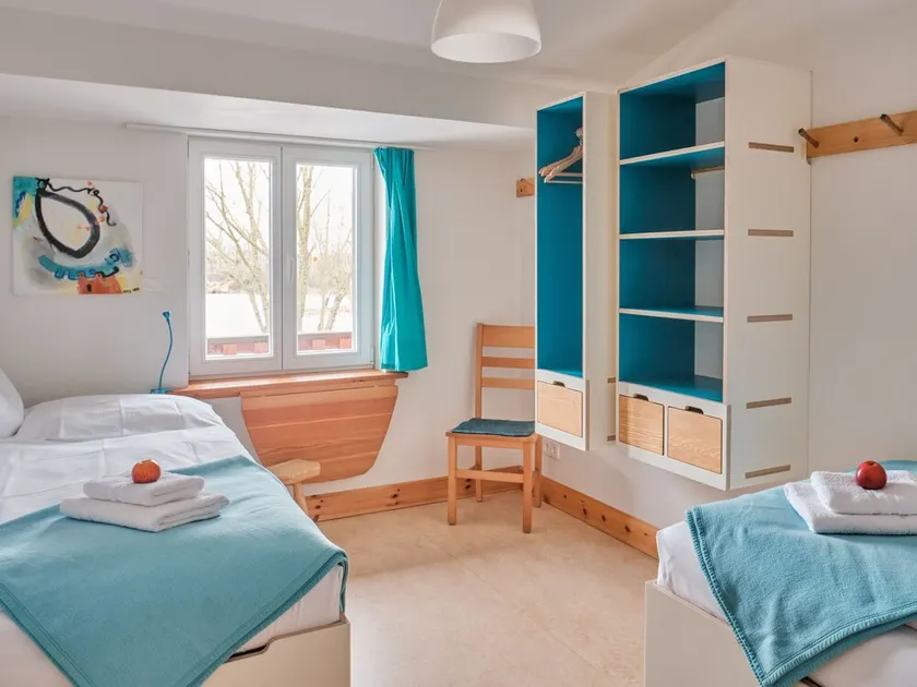 Quarto Twin 5 - turquesa - Férias na quinta orgânica - Image 1