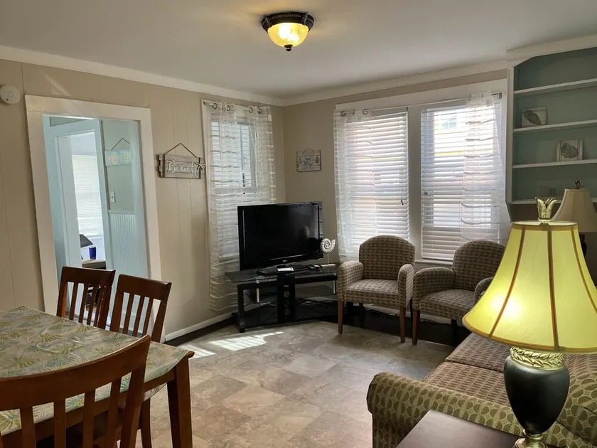 Spacious 3 BDR Beach Apartment. Families/Friends/ Welcome - Image 1