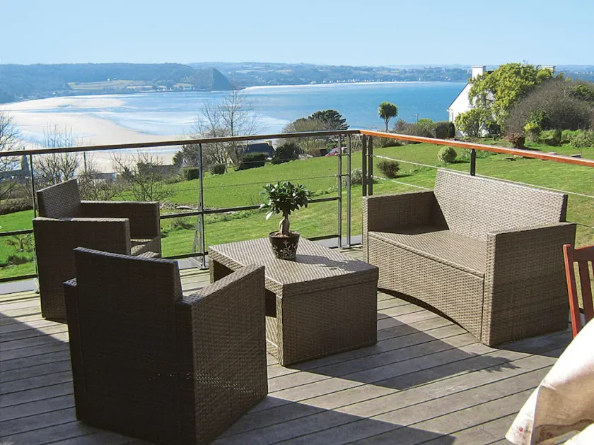 Voll ausgestattete Ferienwohnung mit beheiztem Pool, Garten und Grill | Meerblick - Image 1