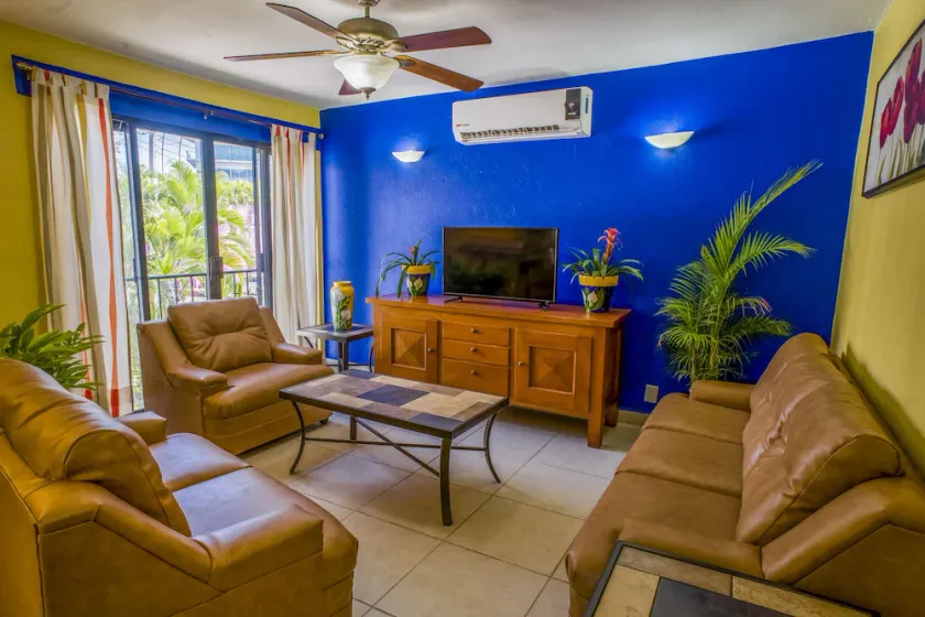 Hibiscus Suite ~ A Villa Garden - Image 1