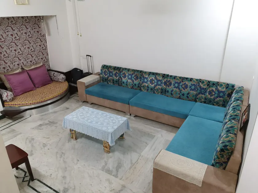 A home away. City centered 3 BHK bungalow. - Image 1
