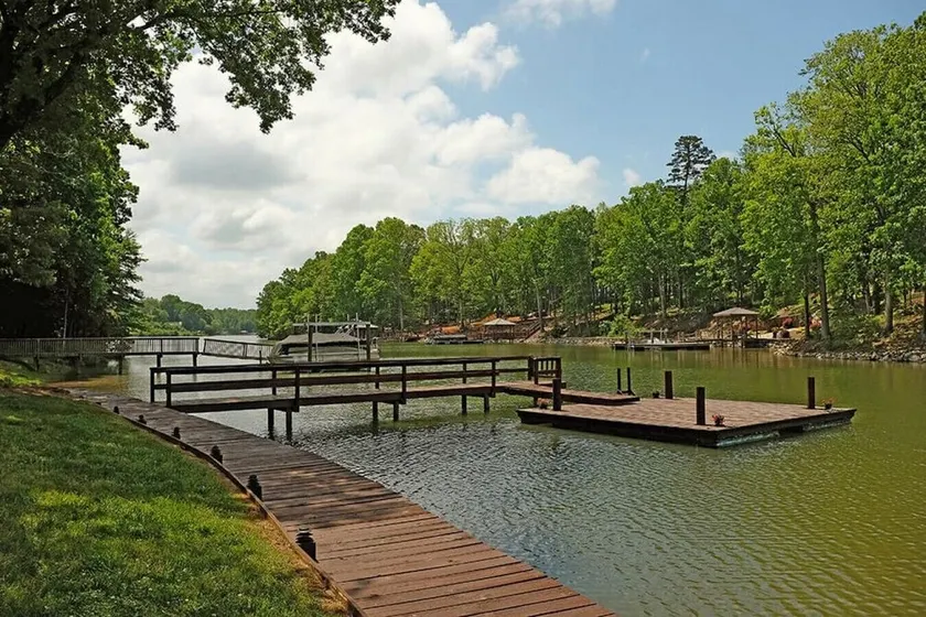 Heron’s Landing – Fire-pit, kayaks, & paddle board - Image 1