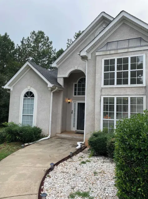 Atl. Motor Speedway- Tucked Away In Comfort 4 Bedrooms totaling, 7 Beds - Image 1