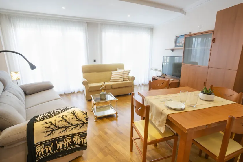 Apartment Center 2 Ports - Image 1