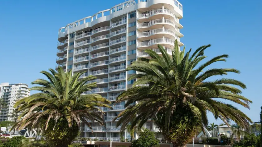 Beachcomber Beach, Coolangatta - Image 1