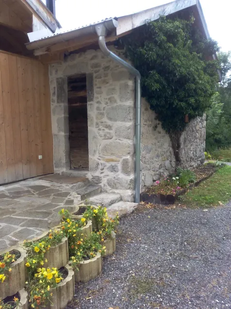 Chalet stil typisk pelsjæger i hjertet af Bauges nær Annecy-søen og station - Image 1