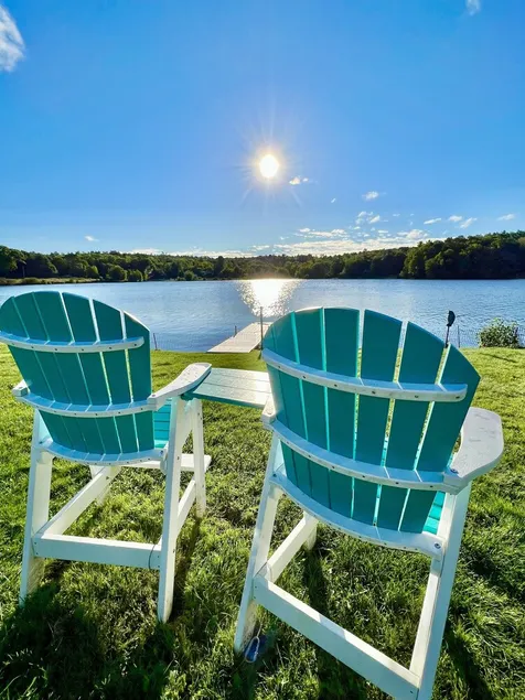 Lakefront, game room, firepit, kayaks, pedal boat, frog mat, canoe - Image 1