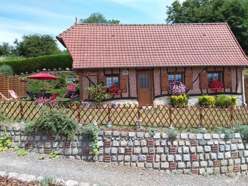 Margot's cottage in Longueil in Seine-Maritime - Image 1