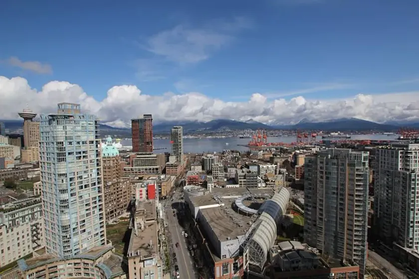 3 bedroom Downtown Vancouver S.Penthouse, near skytrain, shopping & restaurants. - Image 1