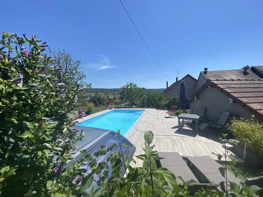 240m2 Family House with Heated Swimming Pool in Winegrower Village - Image 1