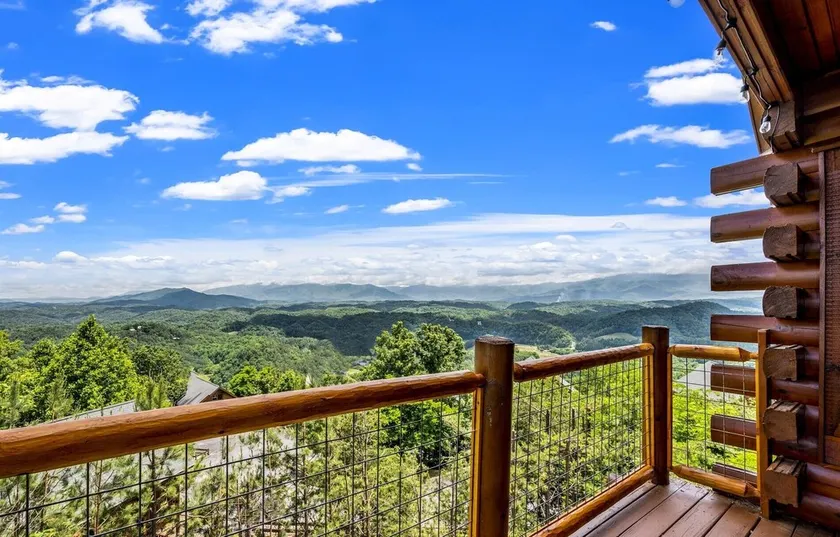 Lux Cabin + Panoramic Mountain Views + Hot Tub, Pool + King Suite! - Image 1