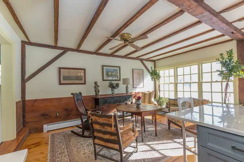 A Quintessential New England Historical Guesthouse - Image 1